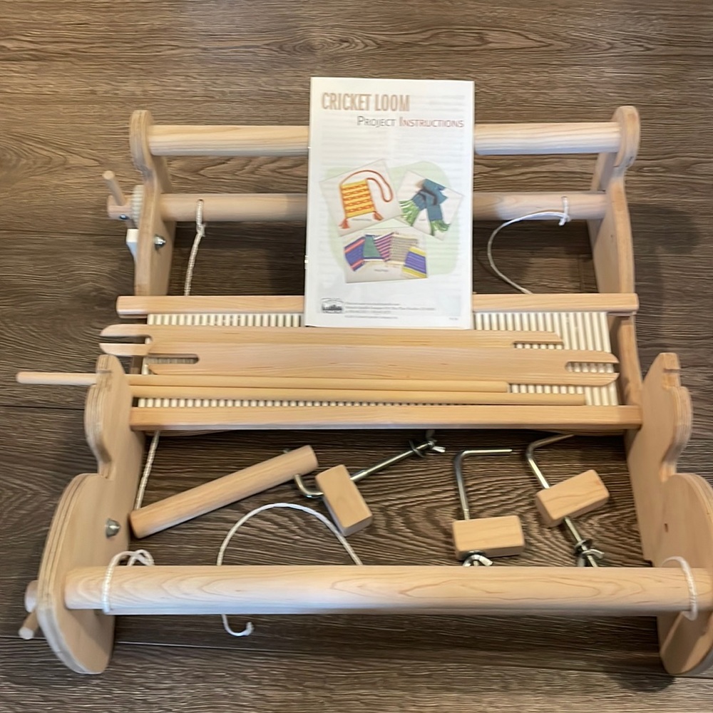 15 in Cricket weaving loom